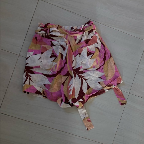 Mink pink shorts - Picture 3 of 4